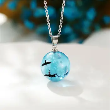 Ръчно изработени светлината огърлица модерен медальон синьо небе, бял облак птица топка висулка подарък за рожден ден
